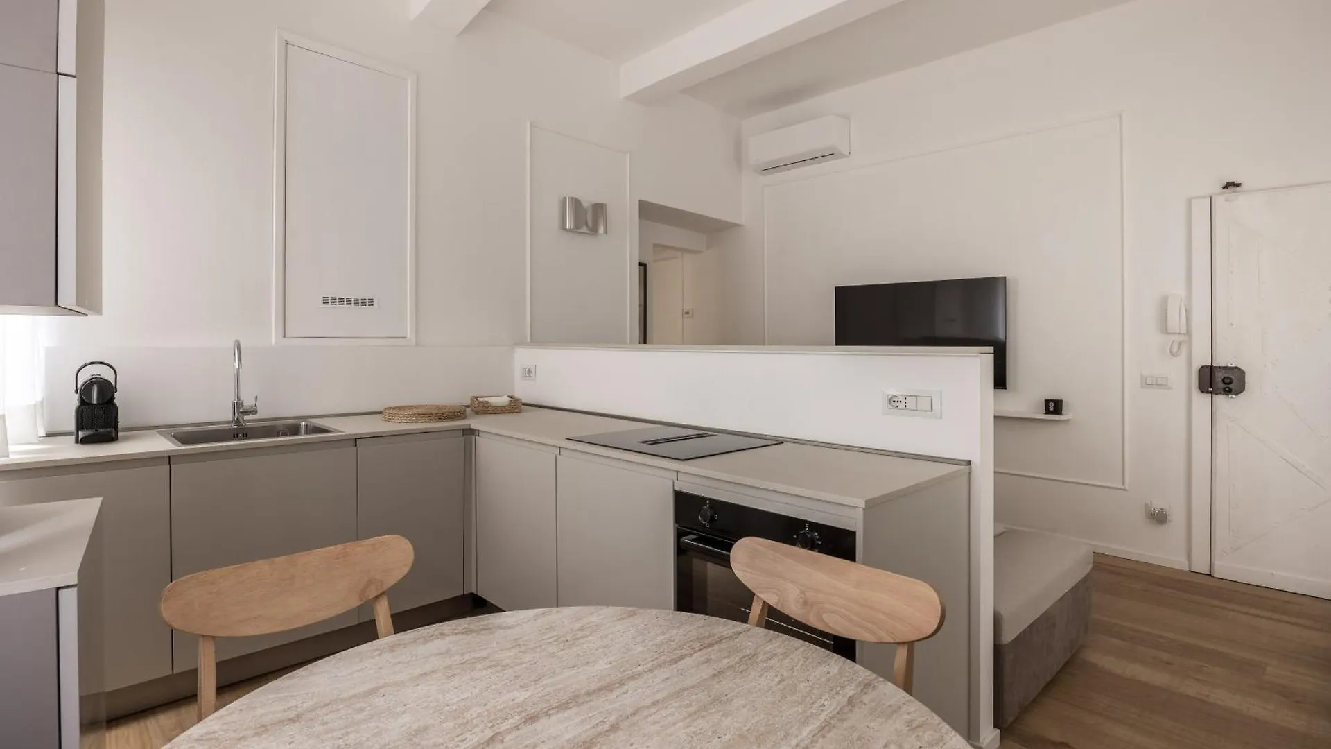 Tornabuoni Place & Dream Apartments By Mmega Florence