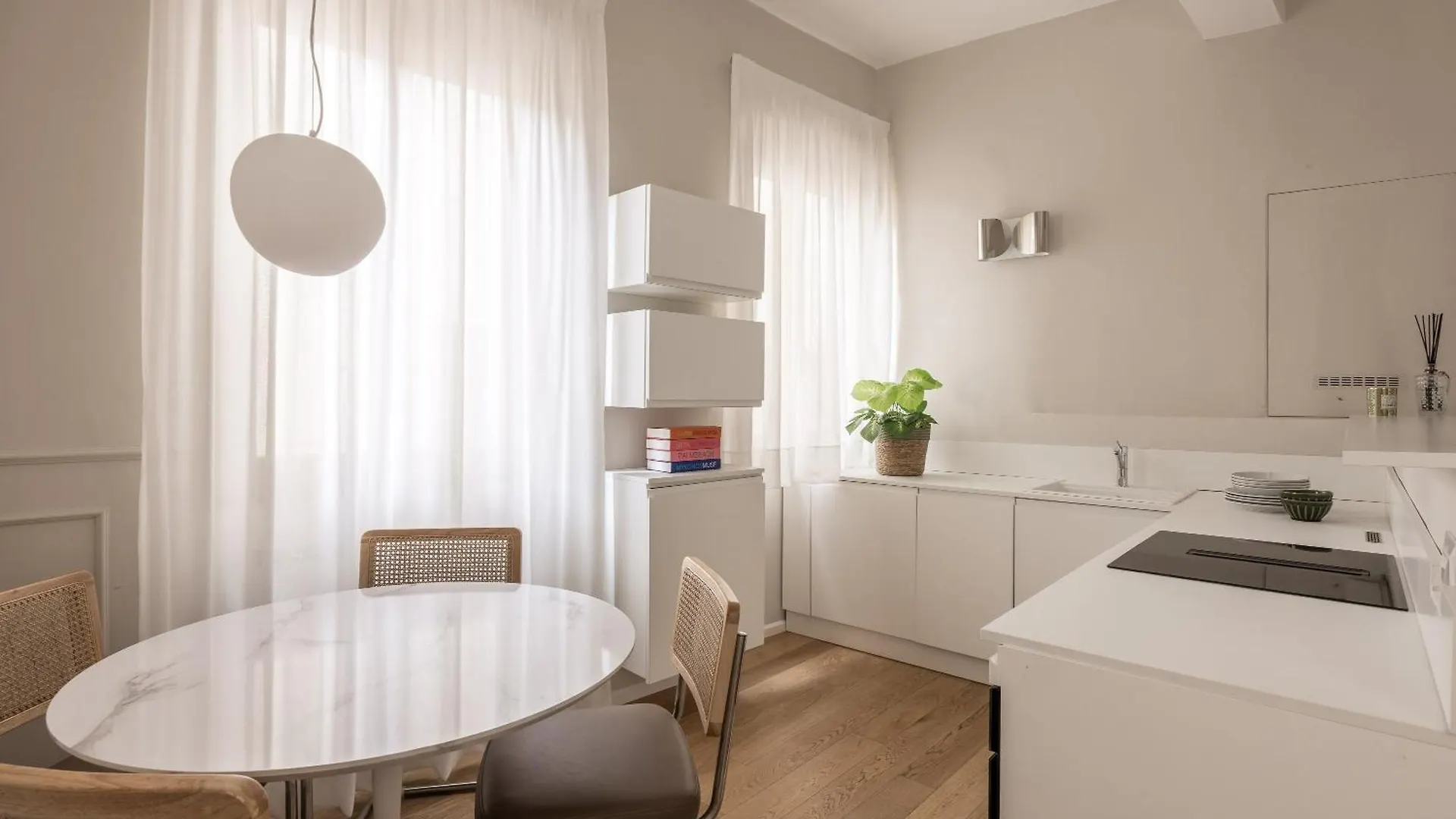 Tornabuoni Place & Dream Apartments By Mmega Florence