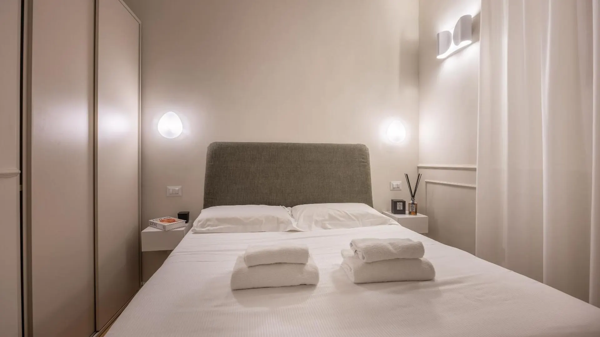 Tornabuoni Place & Dream Apartments By Mmega Florence